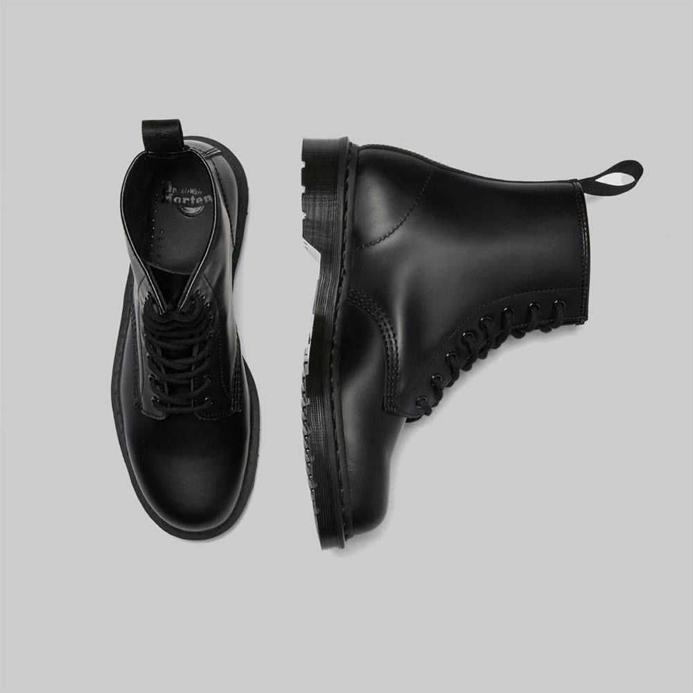DR MARTENS 8 EYE BOOT